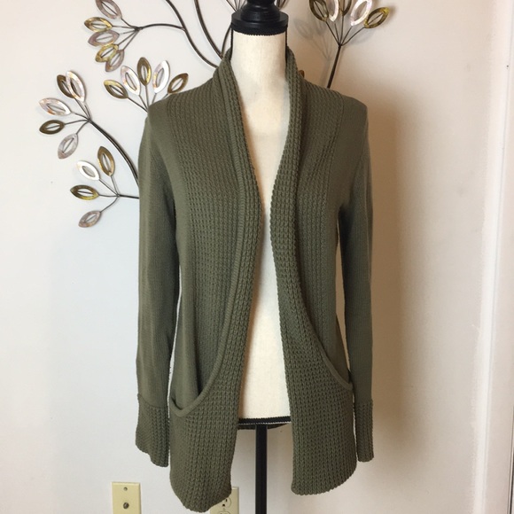 89th & Madison Sweaters - 89th & Madison Olive Green Sweater